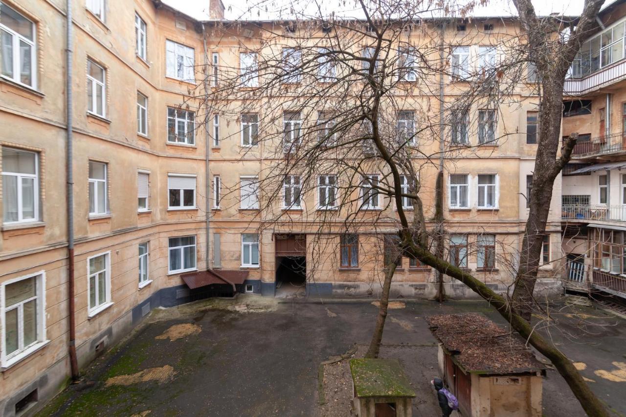 Royal Vip Apartment On Leontovicha 5 Liov Exterior foto